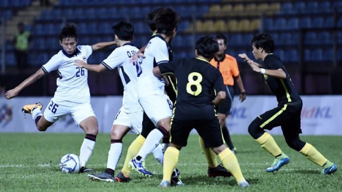 บอลหญิงไทยถล่มเจ้าภาพ 6-0