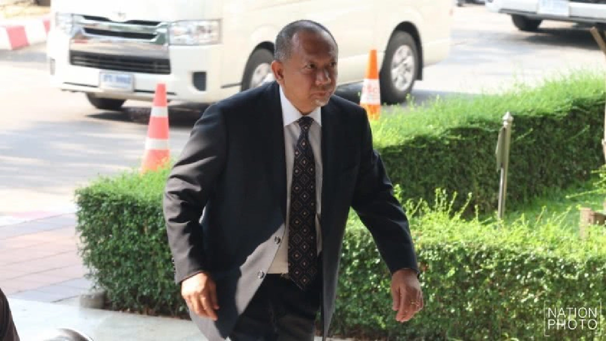 "ธาริต" ขึ้นศาลสู้คดี ม.157 "ธาริต" ขึ้นศาลสู้คดี ม.157