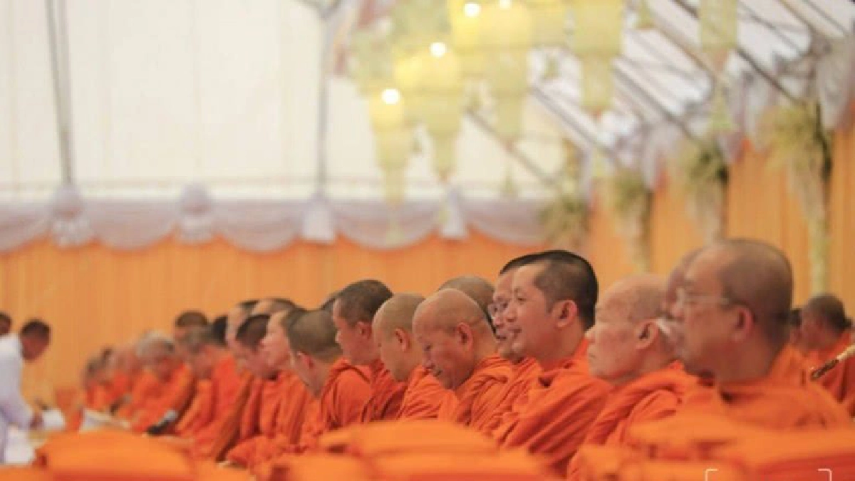 ชวนปชช.ร่วมสวดมนต์ในพิธีมหามงคล (ภาพชุด) ชวนปชช.ร่วมสวดมนต์ในพิธีมหามงคล (ภาพชุด)