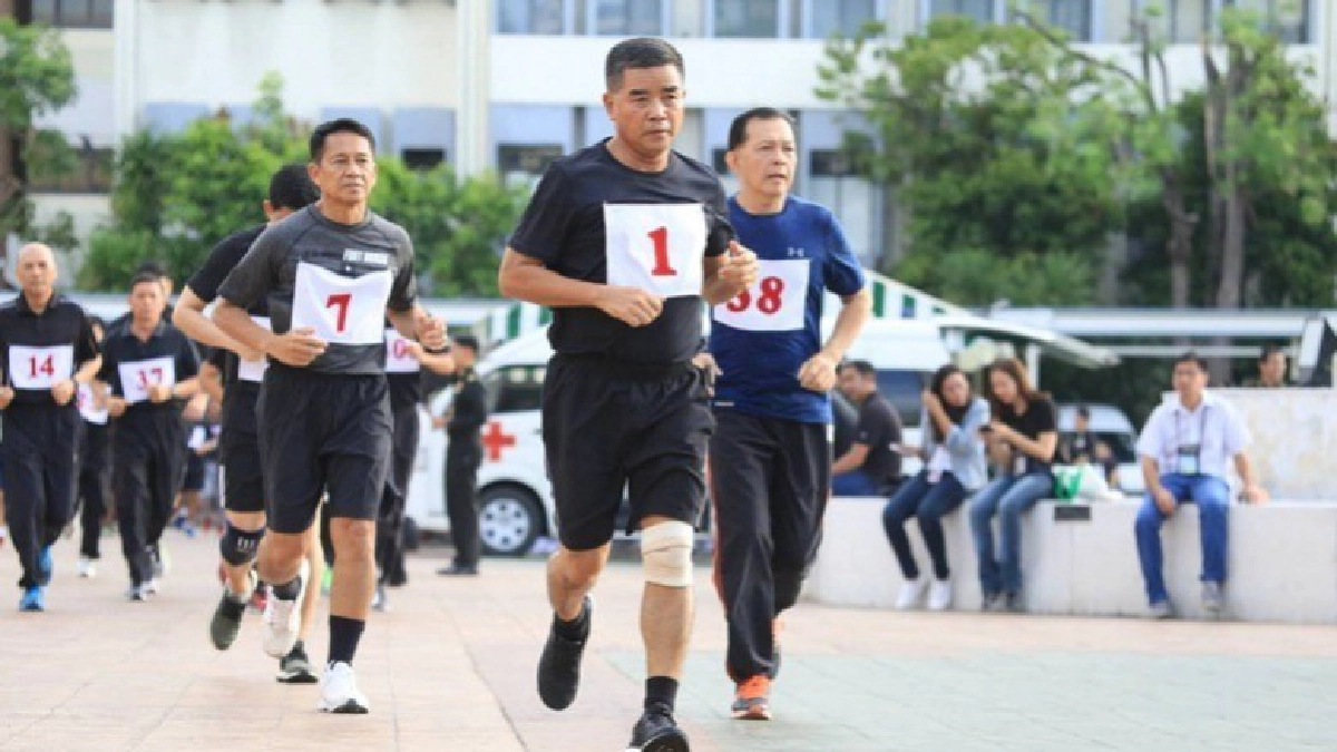“พล.อ.เฉลิมชัย”นำทีม5เสือทบ.ทดสอบร่างกาย “พล.อ.เฉลิมชัย”นำทีม5เสือทบ.ทดสอบร่างกาย