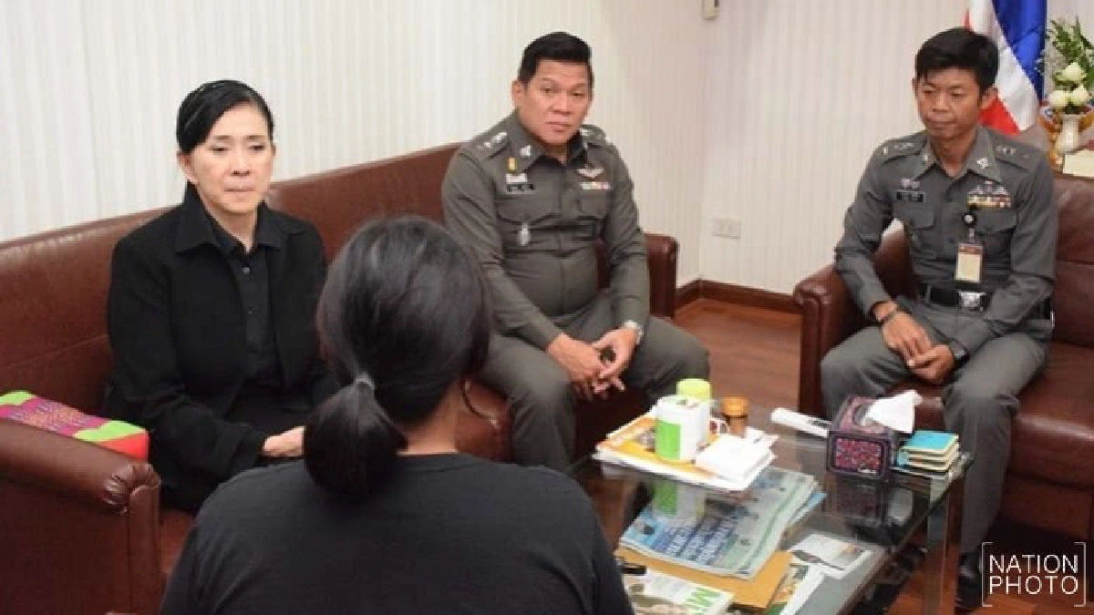 แจ้งจับ!พ่อ-แม่เลี้ยงทำร้ายลูกวัย6ขวบ แจ้งจับ!พ่อ-แม่เลี้ยงทำร้ายลูกวัย6ขวบ