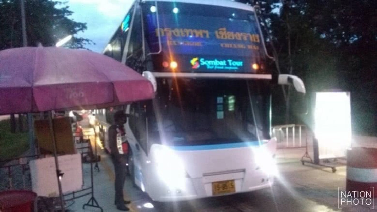 ลำปางเข้มสกัดมวลชนให้กำลังใจยิ่งลักษณ์ ลำปางเข้มสกัดมวลชนให้กำลังใจยิ่งลักษณ์