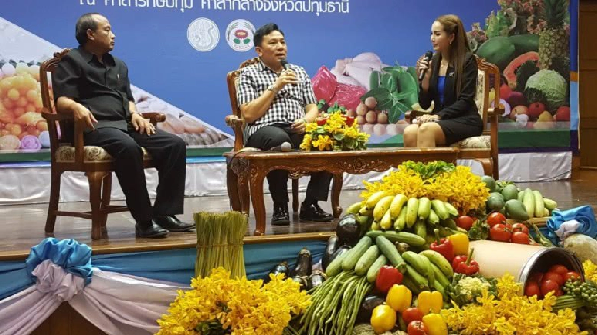 “ปทุมธานี”โชว์อลังการเปิดตลาด “สินค้าเกษตรปลอดภัย”