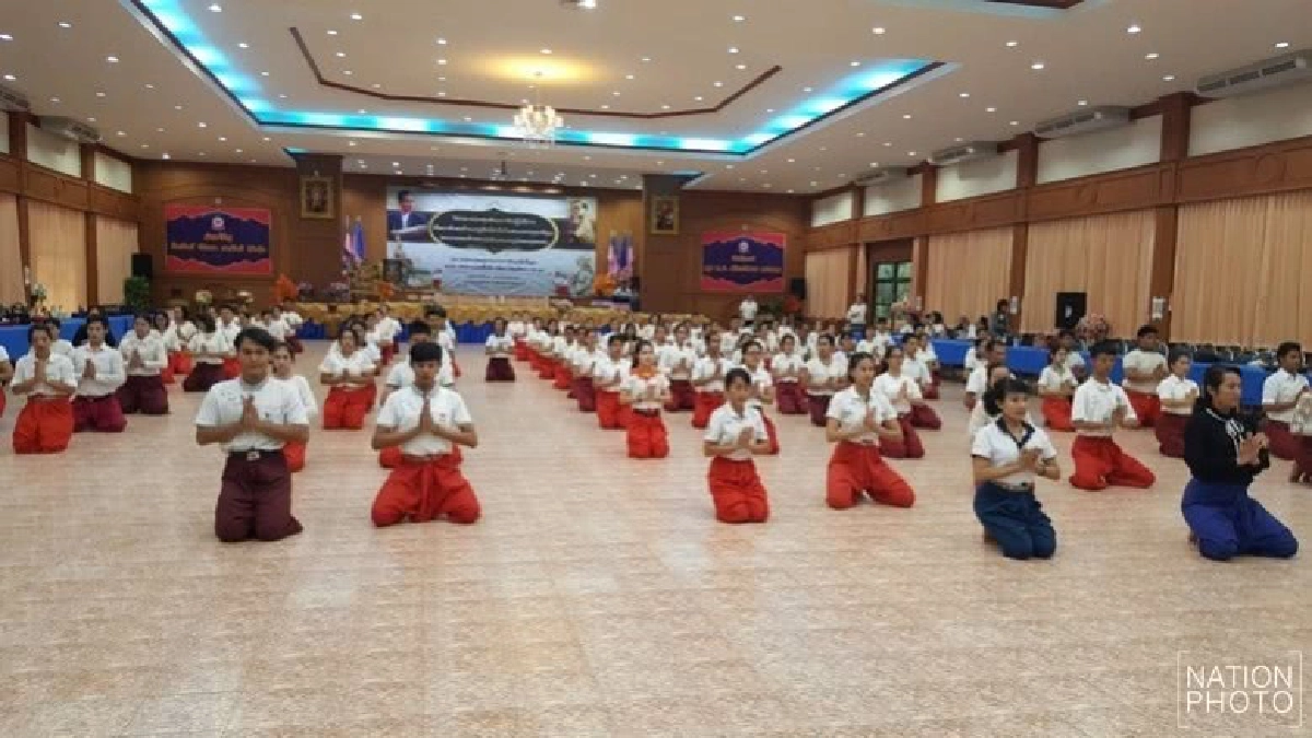 ครูซ้อมใหญ่รำถวายอาลัยพิธีถวายพระเพลิงพระบรมศพ ร.9 ครูซ้อมใหญ่รำถวายอาลัยพิธีถวายพระเพลิงพระบรมศพ ร.9
