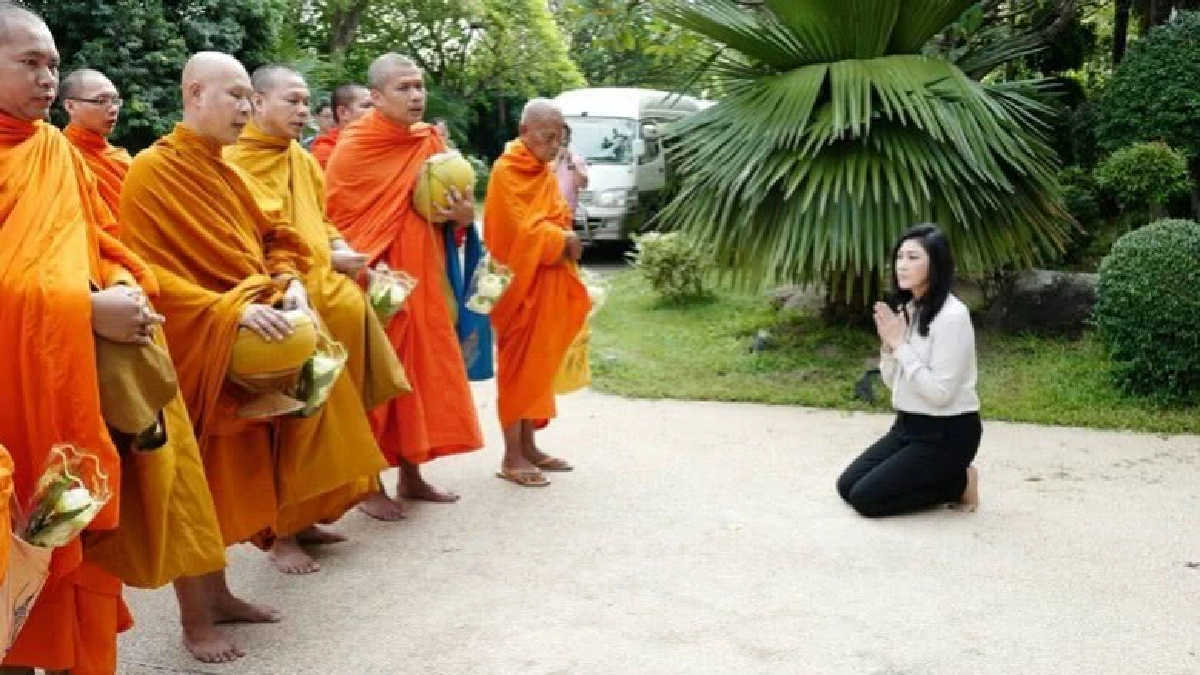 สั่ง ปอท.ตรวจสอบเฟซบุ๊กหาเบาะแส ‘ยิ่งลักษณ์’ สั่ง ปอท.ตรวจสอบเฟซบุ๊กหาเบาะแส ‘ยิ่งลักษณ์’