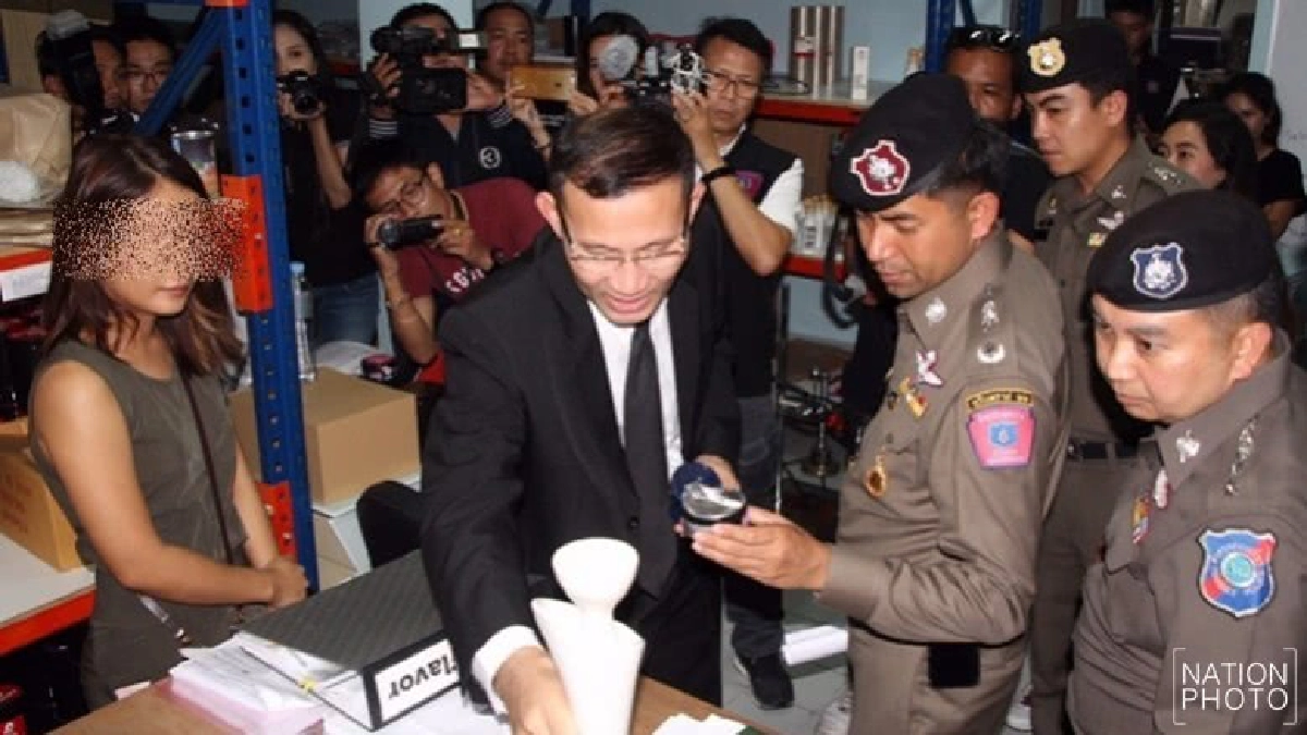 บุกจับคลังเก็บ “บารากู่” มูลค่า 3.5 ล้านบาท