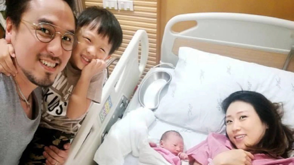 'เบลล์ ไชน่าดอลล์' เฮ!! คลอดลูกสาว 'น้องนานะ' 'เบลล์ ไชน่าดอลล์' เฮ!! คลอดลูกสาว 'น้องนานะ'