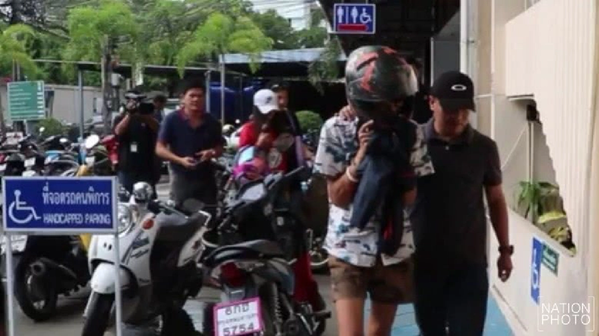 รวบแล้วคู่รักวัยโจ๋ลักทรัพย์ขายผ่านเน็ต รวบแล้วคู่รักวัยโจ๋ลักทรัพย์ขายผ่านเน็ต