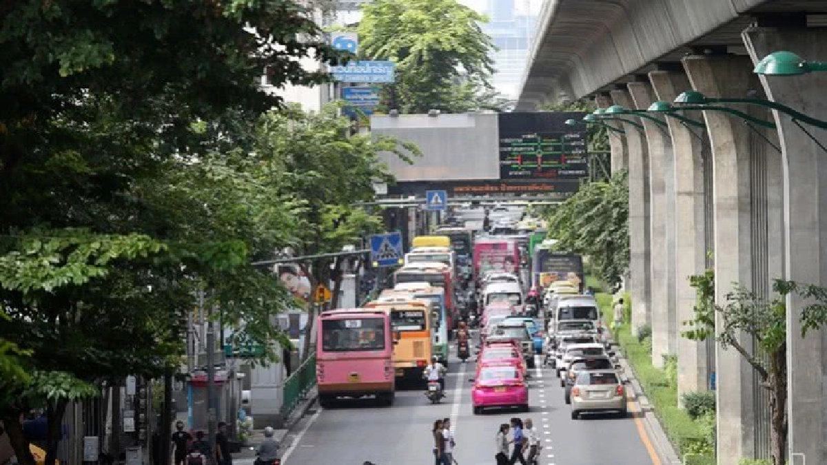ถนนพหลโยธิน เดินหน้าสู่มหานครไร้สาย (ภาพชุด) ถนนพหลโยธิน เดินหน้าสู่มหานครไร้สาย (ภาพชุด)