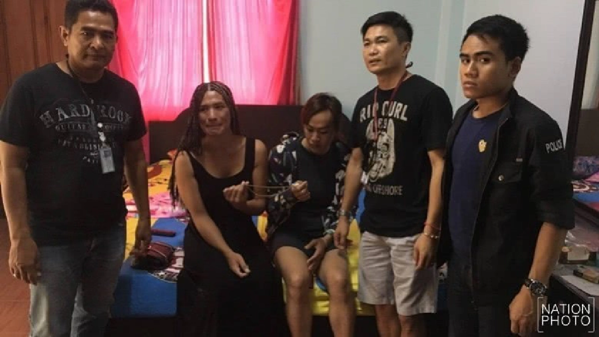 รวบ 2 สาวประเภทสองปลดสร้อยนักท่องเที่ยว รวบ 2 สาวประเภทสองปลดสร้อยนักท่องเที่ยว