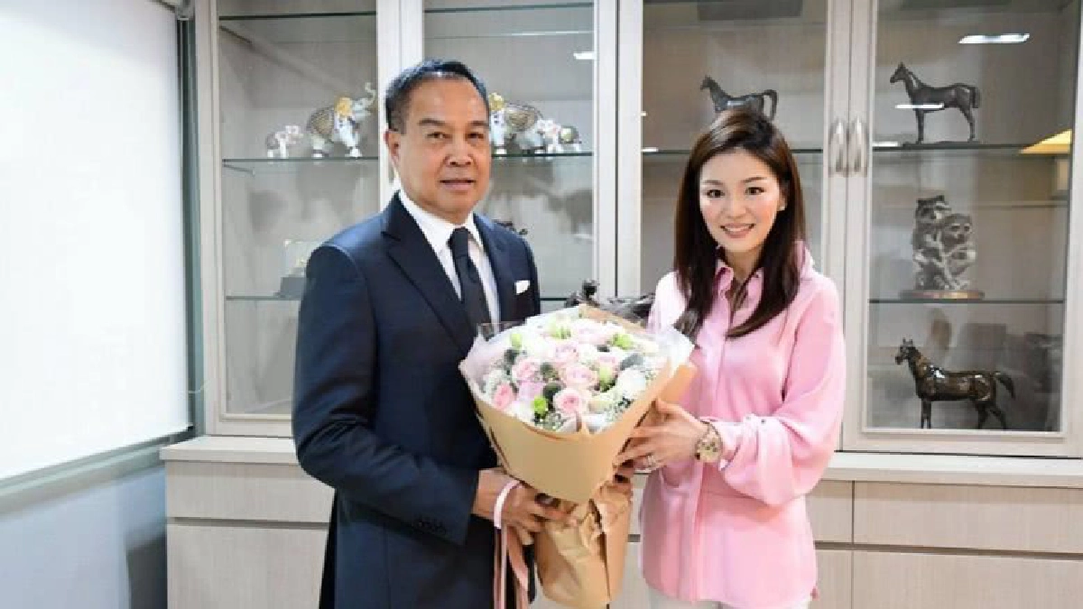 "มาดามเดียร์"ประกาศยุติบทบาทผู้จัดการทีมช้างศึกยู-23 "มาดามเดียร์"ประกาศยุติบทบาทผู้จัดการทีมช้างศึกยู-23