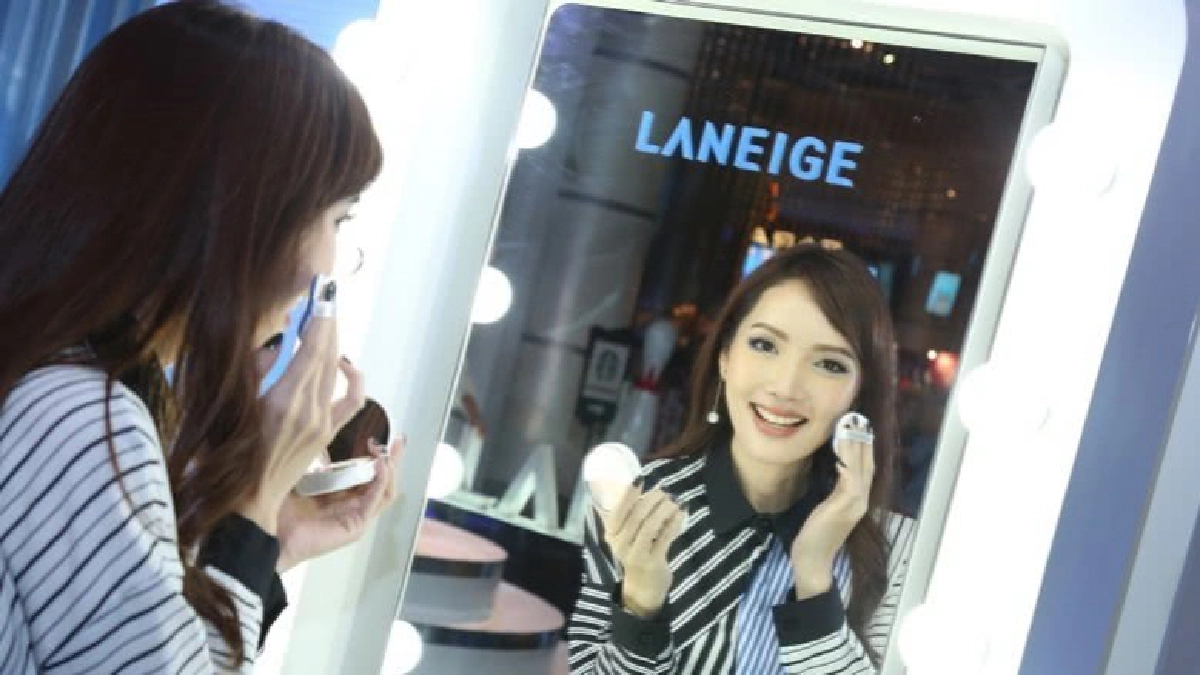 สัมผัสความกระจ่างใส