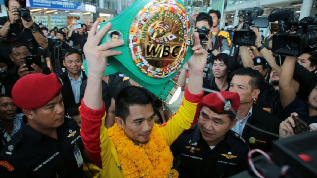 "ศรีสะเกษ"เดินทางถึงไทยเรียบร้อย-ขอบคุณแฟนมวยที่ให้กำลังใจ