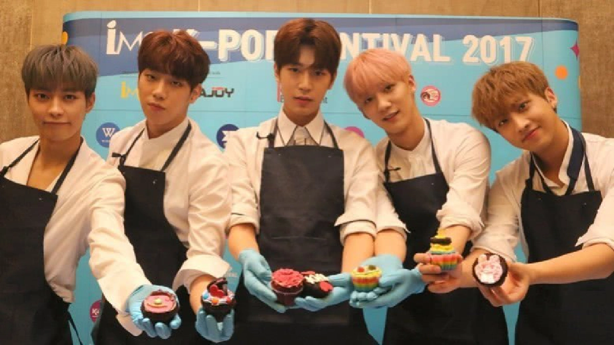 'KNK' กับลีลาทำ 'คัพเค้ก' ที่แสนจะน่ารัก (คลิป)