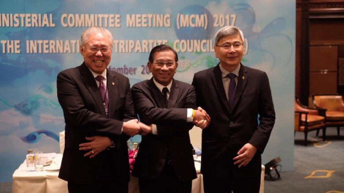 3 ชาติ"ไทย-มาเลย์-อินโด"แถลงผลประชุมสภาไตรภาคียางพารา 