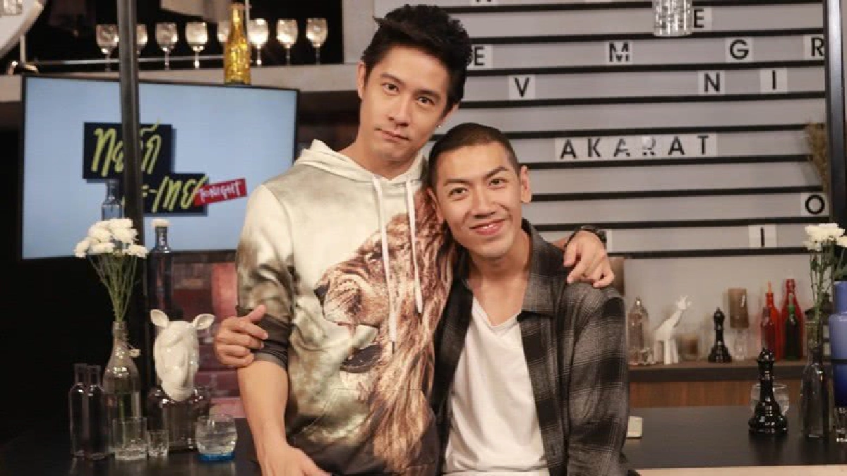 “อัค” เคลียร์ เหตุทำ “นุ่น” เป็นไมเกรน!! ใน “ทอล์ก-กะ-เทย" “อัค” เคลียร์ เหตุทำ “นุ่น” เป็นไมเกรน!! ใน “ทอล์ก-กะ-เทย"