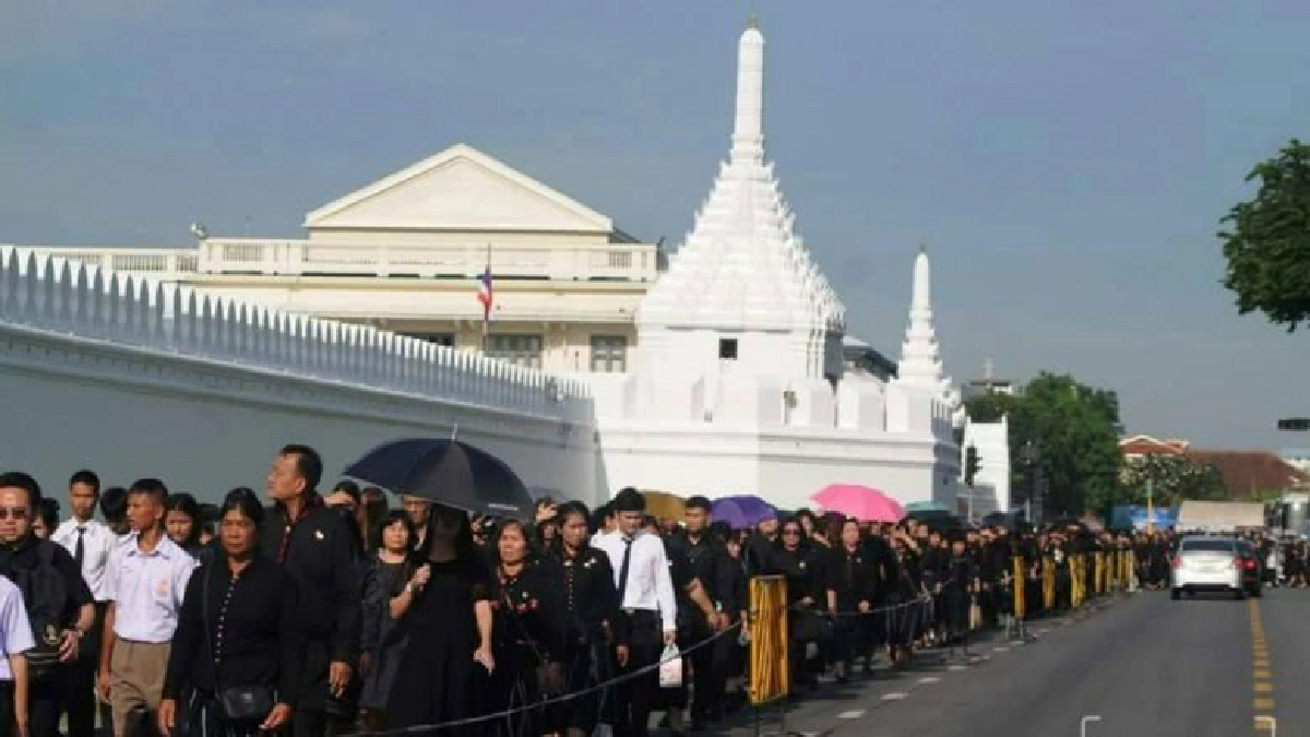 317 วันรวมยอดประชาชนเข้ากราบถวายบังคมพระบรมศพกว่า 10 ล้านคน