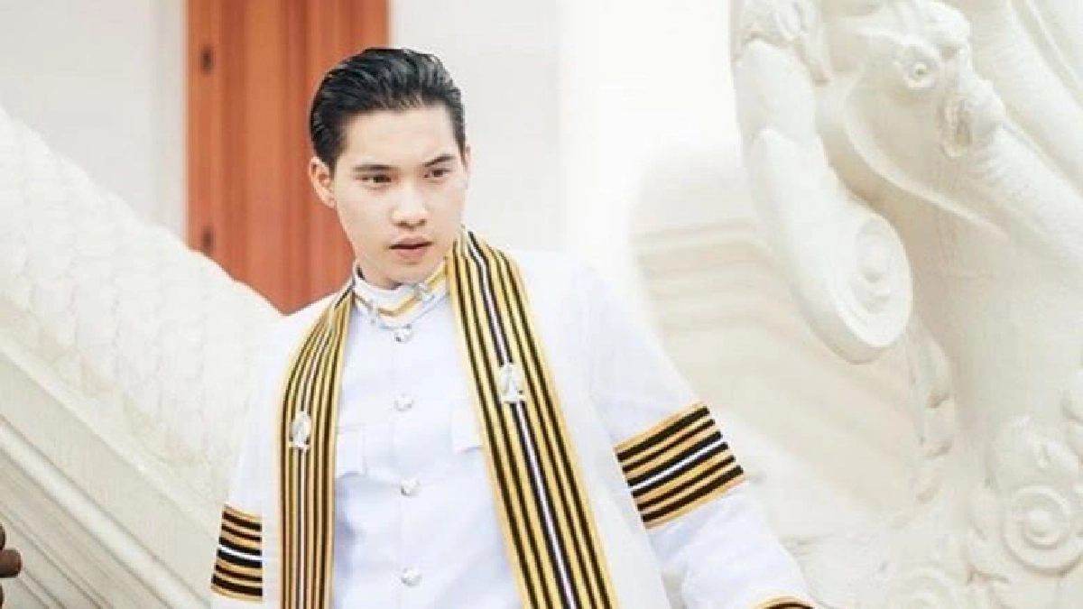 ก็หล่อทุกมุมนินา...