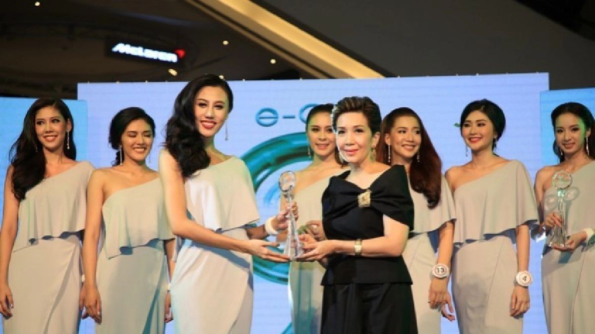 มอบรางวัลคนสวยยุคดิจิทัล