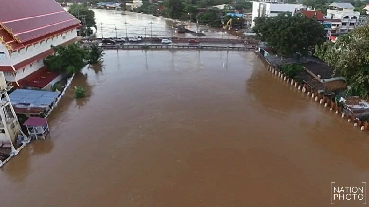 ผู้ว่าฯสุโขทัยสั่งเฝ้าระวังพนังกั้นน้ำ2ฝั่งแม่น้ำยม ผู้ว่าฯสุโขทัยสั่งเฝ้าระวังพนังกั้นน้ำ2ฝั่งแม่น้ำยม