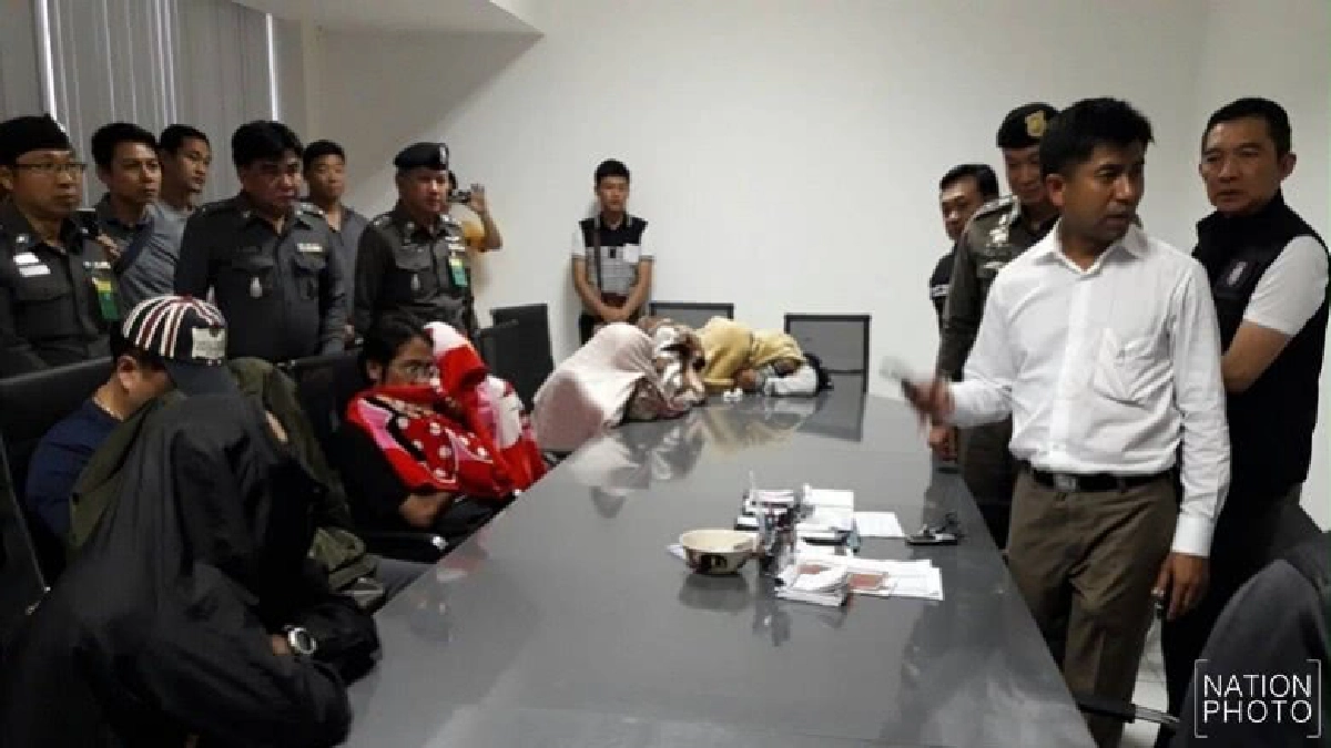 จับ 8 ผู้ต้องหาลักลอบเปิดพนันฟุตบอลผ่านเว็บ จับ 8 ผู้ต้องหาลักลอบเปิดพนันฟุตบอลผ่านเว็บ