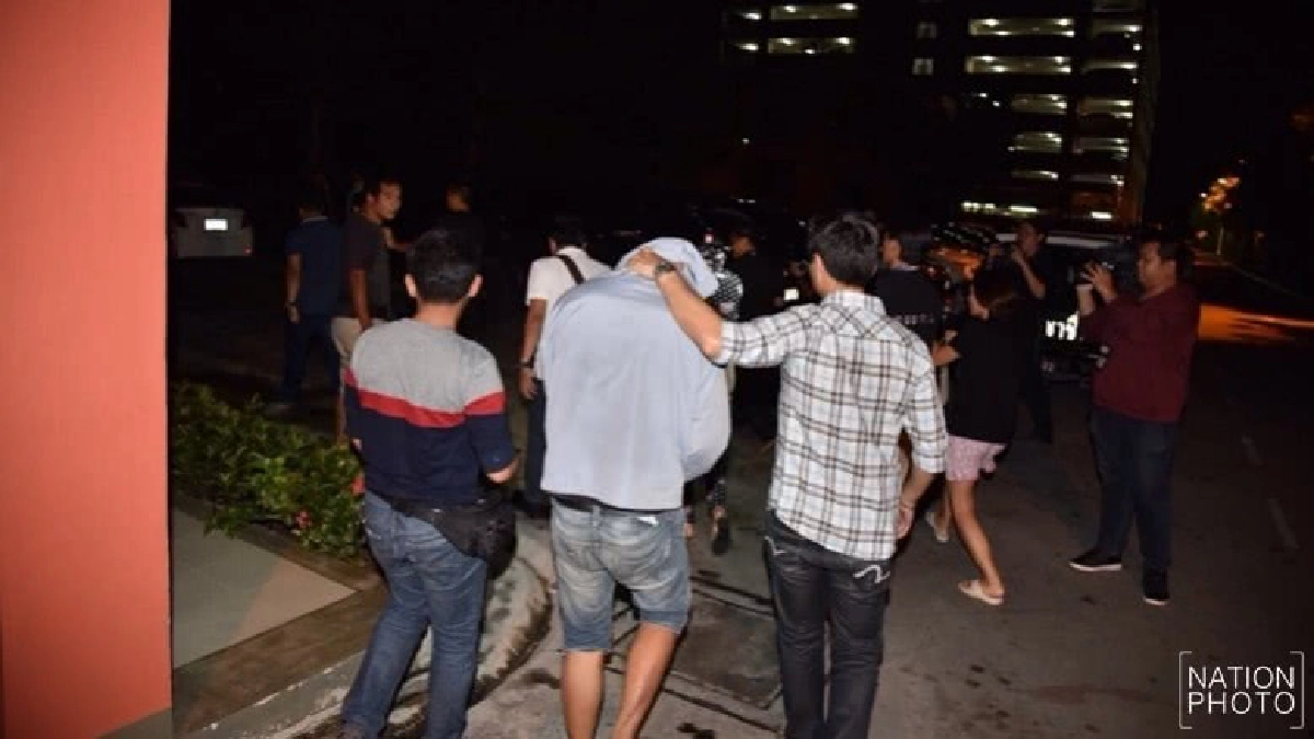 บุกจับคลังยาเสพติดย่านบางซื่อยึดไอซ์ 20 กก. บุกจับคลังยาเสพติดย่านบางซื่อยึดไอซ์ 20 กก.