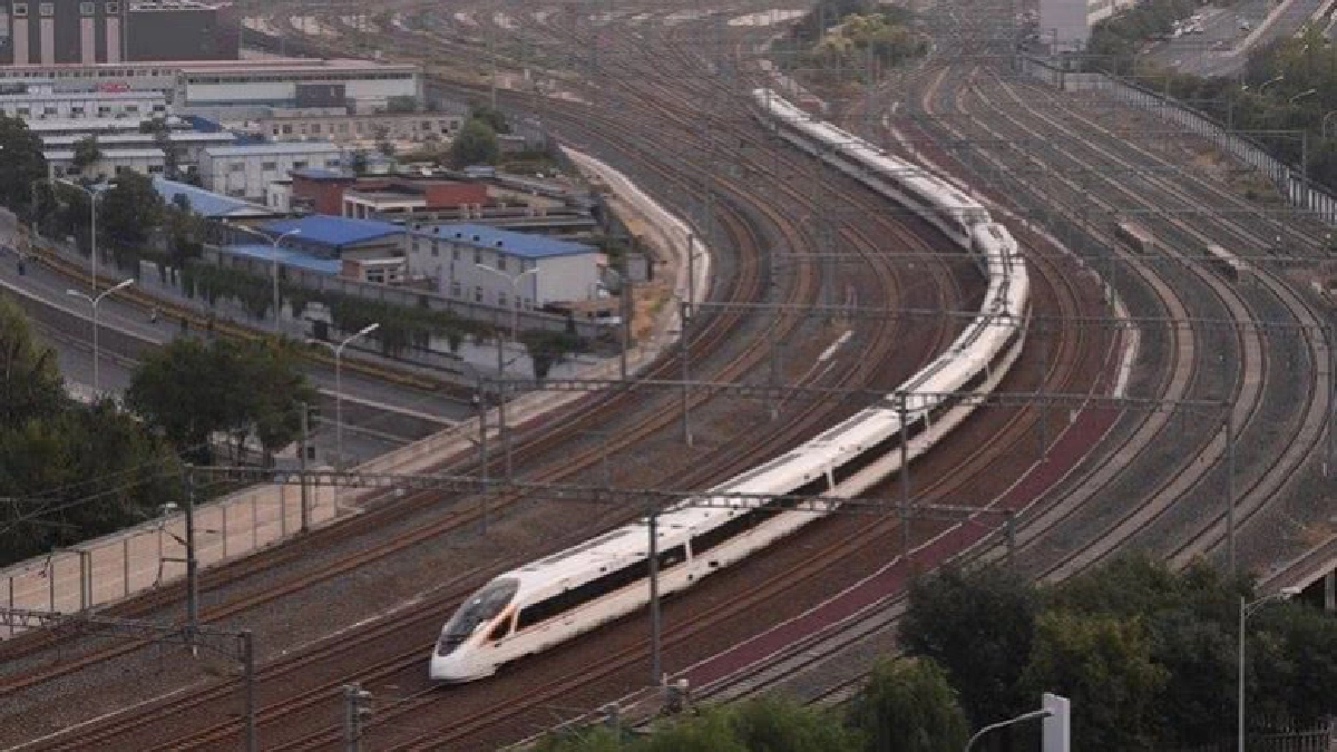 จีนเพิ่มความเร็วรถไฟไปที่ 350 กม.ต่อ ชม.