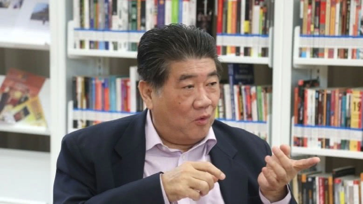 "ภูมิธรรม" จี้ "ศรีวราห์" แจงหลักฐาน จับรถพา"ยิ่งลักษณ์" หนี "ภูมิธรรม" จี้ "ศรีวราห์" แจงหลักฐาน จับรถพา"ยิ่งลักษณ์" หนี