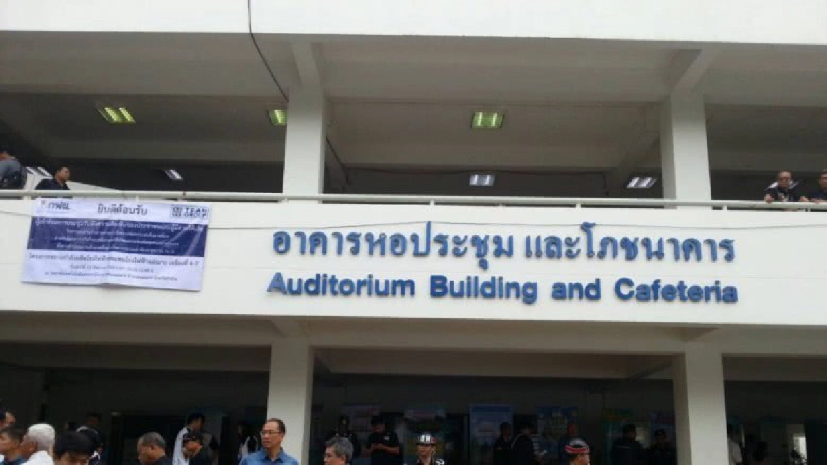 ลำปาง-ตรึงกำลังเวที “แม่เมาะ”(มีคลิป) ลำปาง-ตรึงกำลังเวที “แม่เมาะ”(มีคลิป)