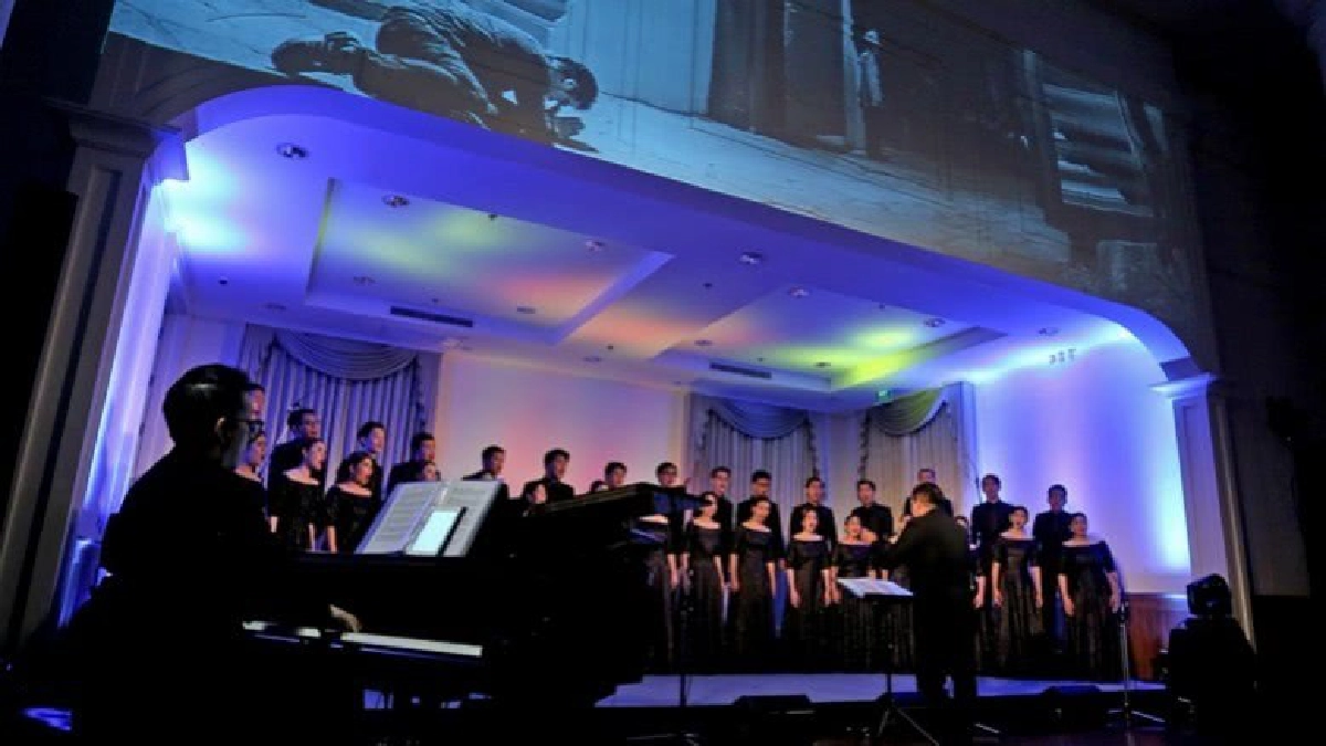 น้อมรำลึกด้วยเสียงเพลง