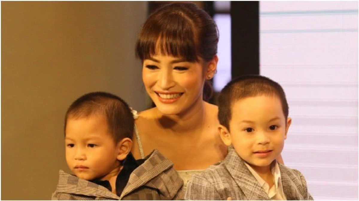 อะไรจะนานขนาดนั้น ‘พลอย’ขอเวลาเคลียร์ใจ‘ปีเตอร์’อีก30ปี!!! อะไรจะนานขนาดนั้น ‘พลอย’ขอเวลาเคลียร์ใจ‘ปีเตอร์’อีก30ปี!!!