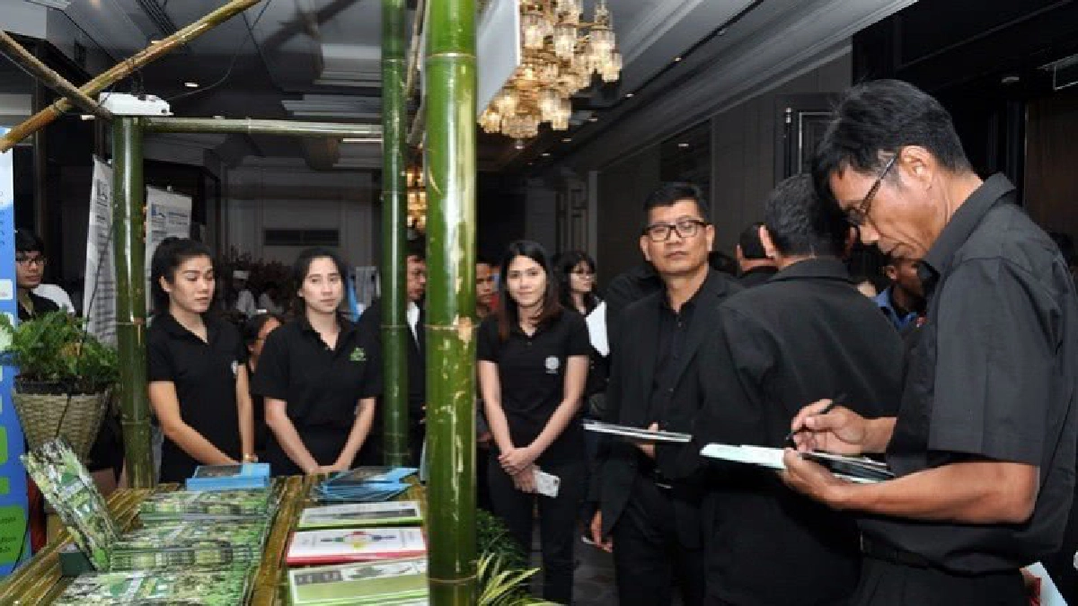 ร้อยดวงใจ ร่วมใจลดโลกร้อน