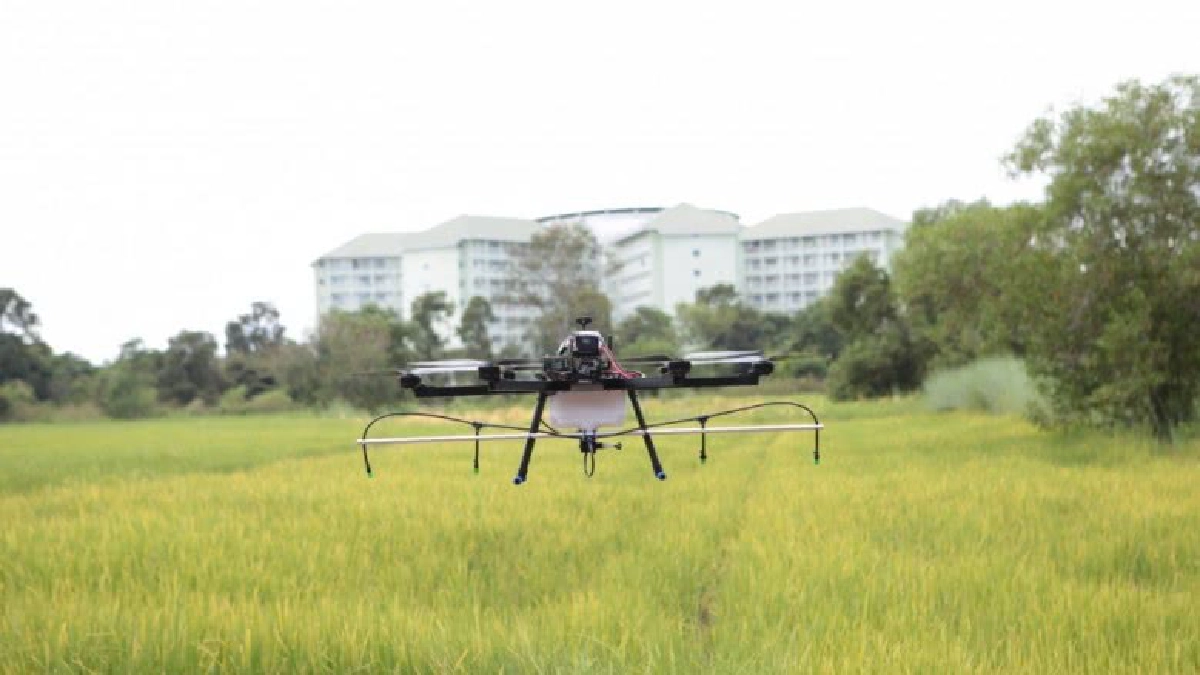 "โดรน”พ่นสารเคมี จุดเปลี่ยนประเทศไทยสู่การเกษตรสมัยใหม่