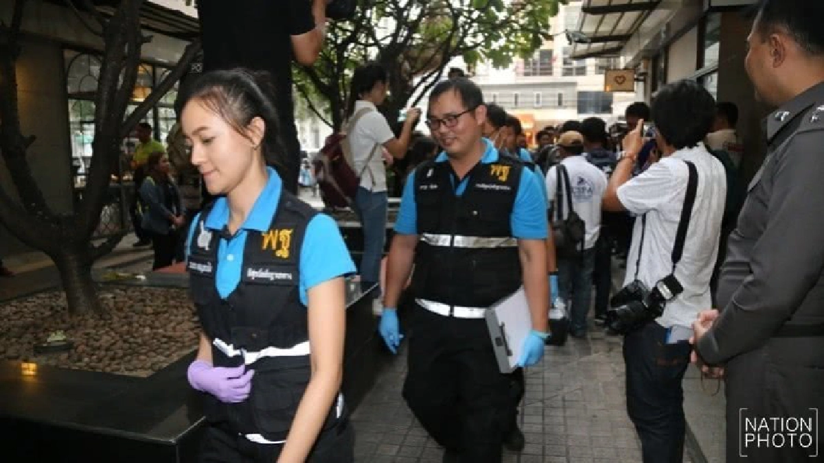 ‘ศรีวราห์’ ค้นคอนโดฯ หาเบาะแสคนสนิท ‘ยิ่งลักษณ์’ ‘ศรีวราห์’ ค้นคอนโดฯ หาเบาะแสคนสนิท ‘ยิ่งลักษณ์’