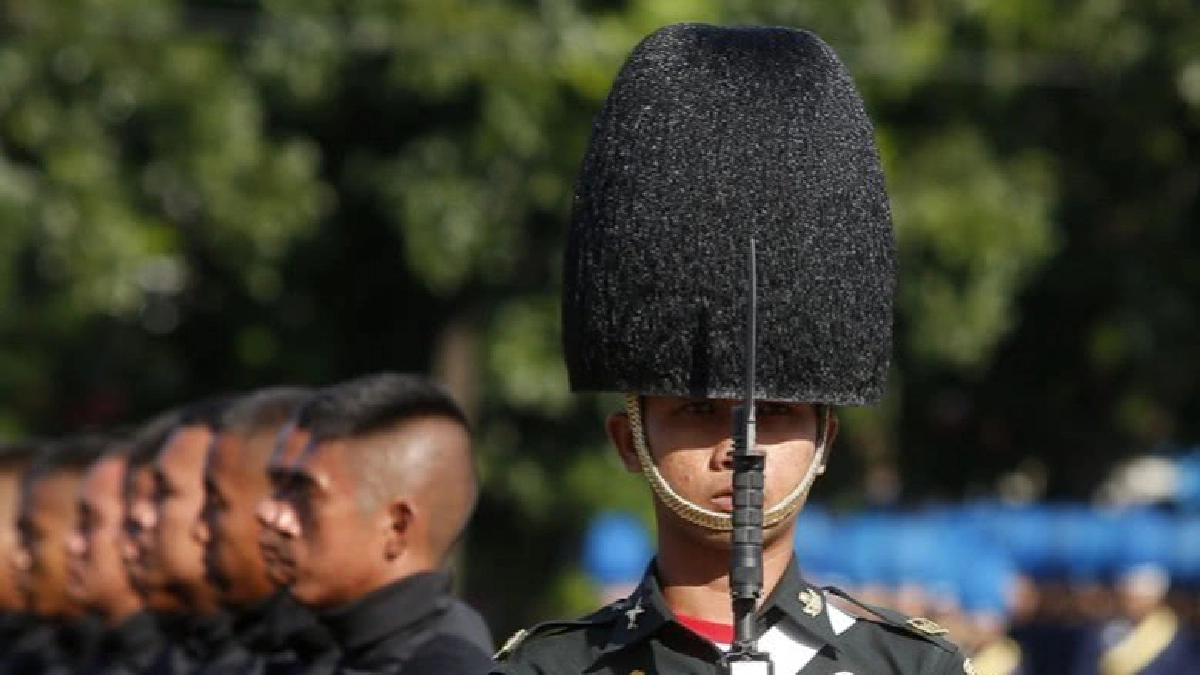 ซ้อมริ้วขบวนพระบรมราชอิสริยยศ ในพระราชพิธีพระบรมศพ ร.9 ซ้อมริ้วขบวนพระบรมราชอิสริยยศ ในพระราชพิธีพระบรมศพ ร.9