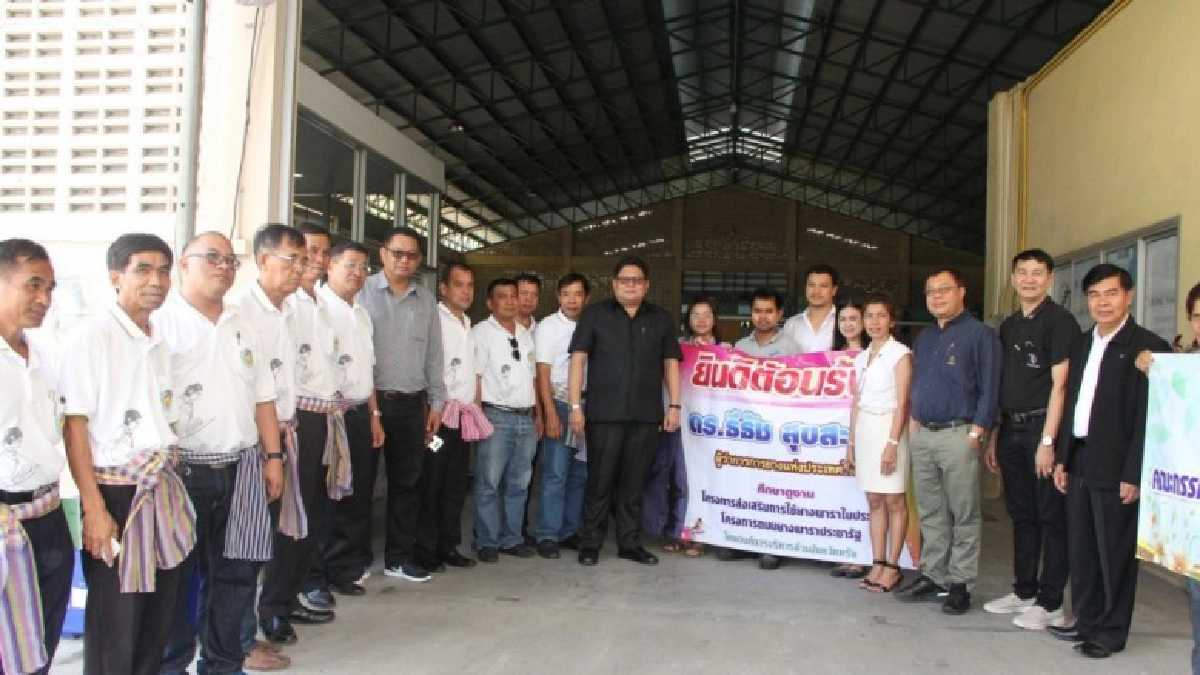 ชูอบจ.ตรัง องค์กรรัฐต้นแบบมุ่งทำถนนยางพารา 