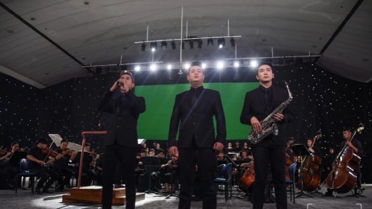 “พระผู้เสด็จสวรรคาลัย” บทเพลงแห่งความภักดี (ภาพชุด)