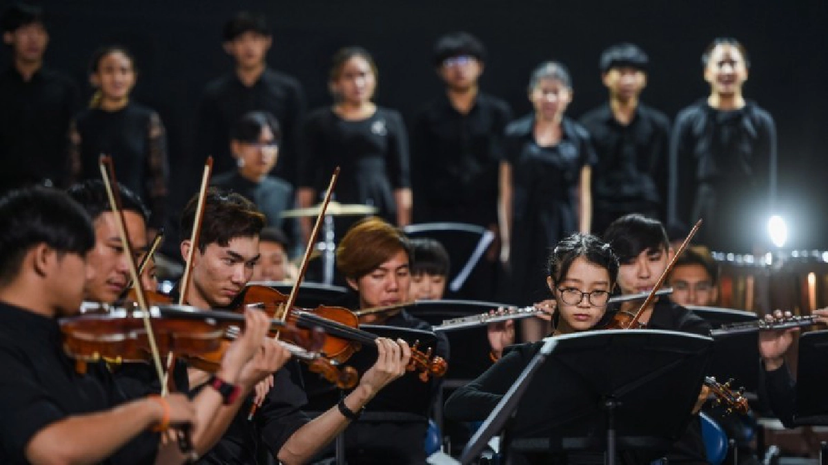 'พระผู้เสด็จสวรรคาลัย'บทเพลงแห่งความภักดีโดย 3 ศิลปินรุ่นครู 'พระผู้เสด็จสวรรคาลัย'บทเพลงแห่งความภักดีโดย 3 ศิลปินรุ่นครู