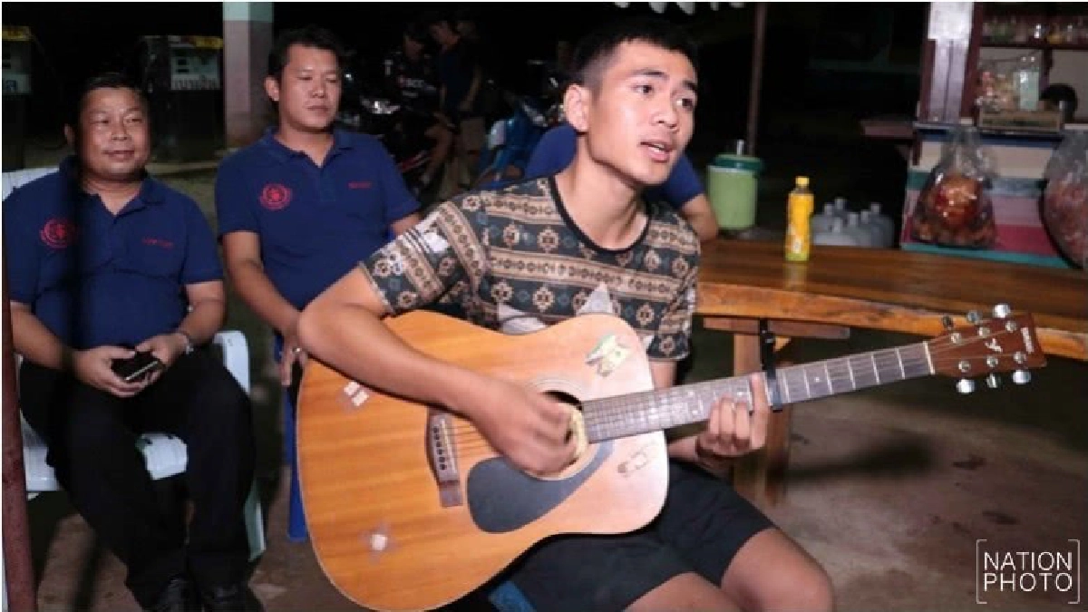 น้องไอซ์ 5 ล้านวิว ร้องเพลงในห้องสอบ น้องไอซ์ 5 ล้านวิว ร้องเพลงในห้องสอบ
