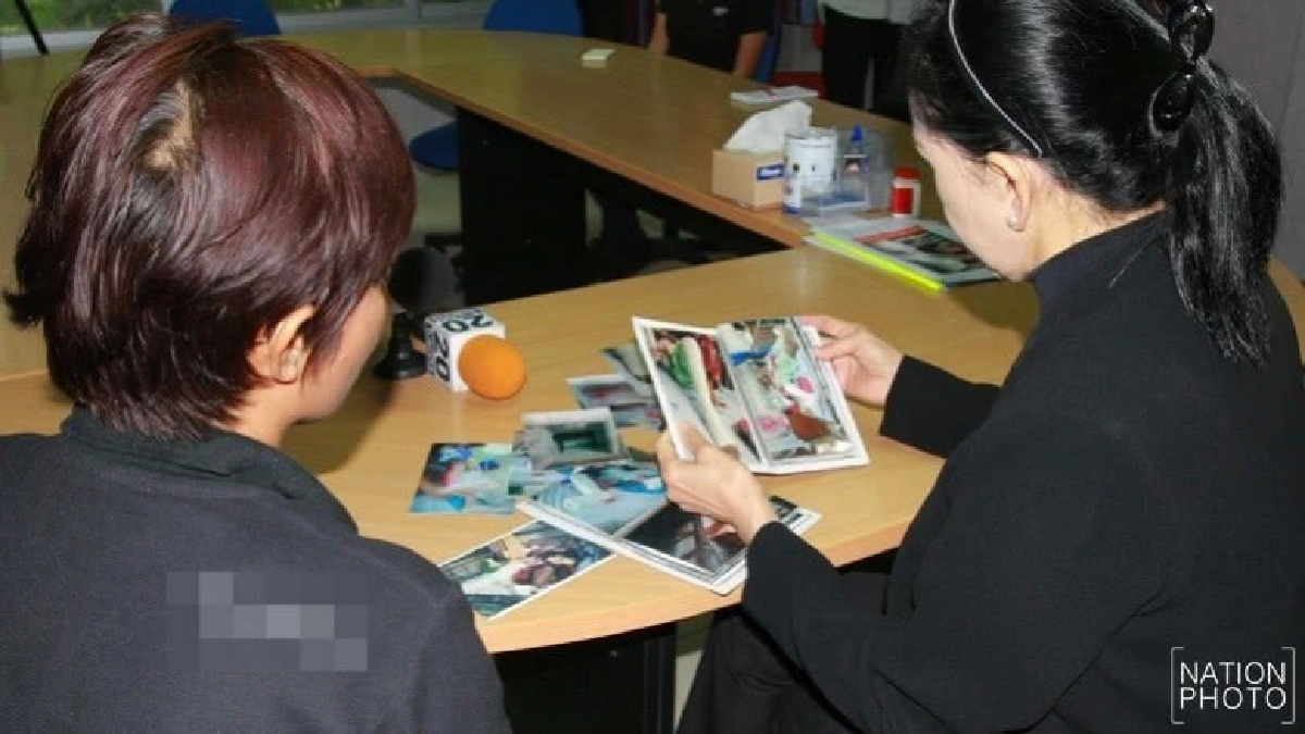 ร้องปวีณา! รุ่นพี่แกล้ง ม.3 'ฉีดยาฆ่าแมลง-จุดไฟเผา' ร้องปวีณา! รุ่นพี่แกล้ง ม.3 'ฉีดยาฆ่าแมลง-จุดไฟเผา'