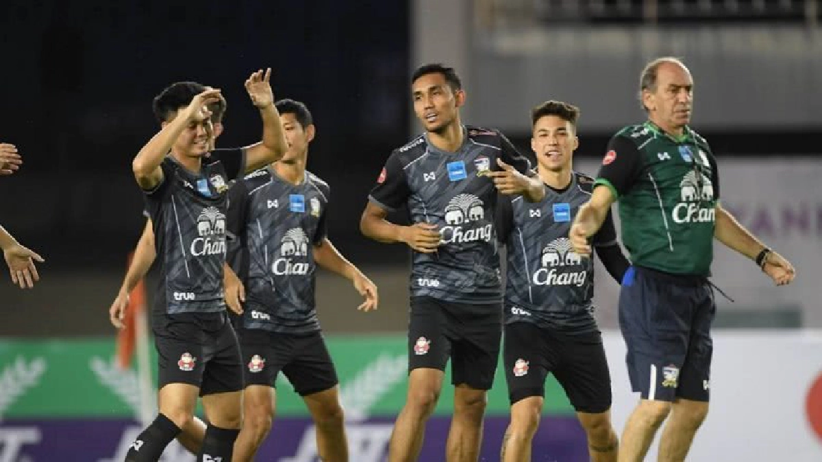 "ช้างศึก"จัดชุดใหญ่บุกดวล"เมียนมา"เกมอุ่นแข้ง "ช้างศึก"จัดชุดใหญ่บุกดวล"เมียนมา"เกมอุ่นแข้ง