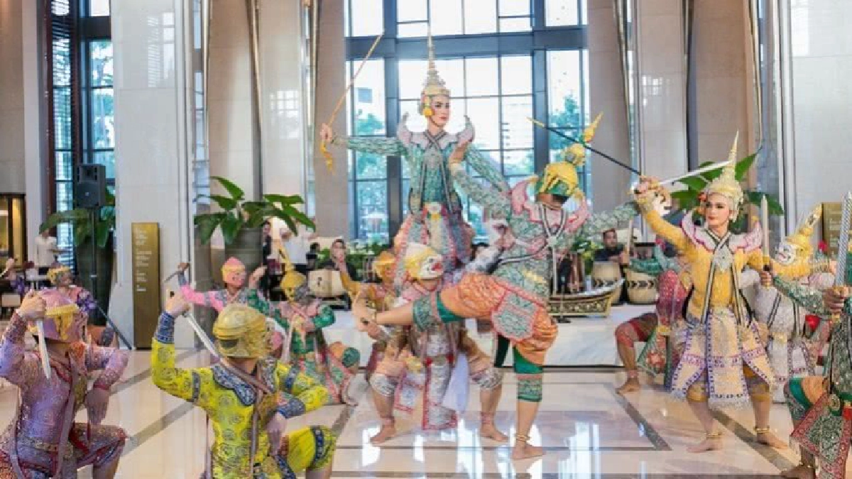 ใครทำอะไรที่ไหน??