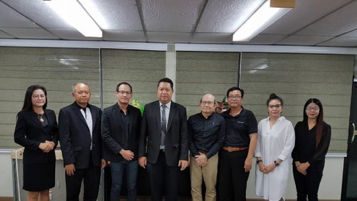 สถานีวิทยุม.ก.ผนึกเครือข่ายวิทยุอีสานลุยงานปชส.การเกษตร 