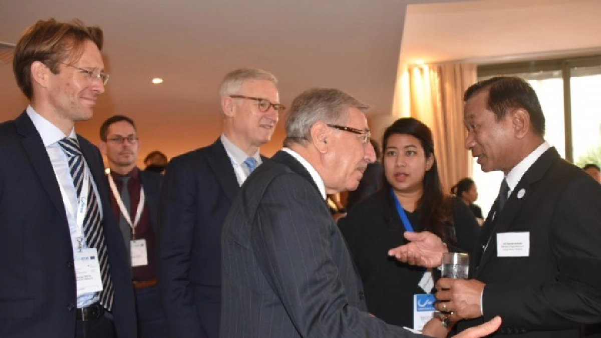 "บิ๊กฉัตร"ถกกรรมาธิการอียูยันไทยยึดหลักประมงยั่งยืน