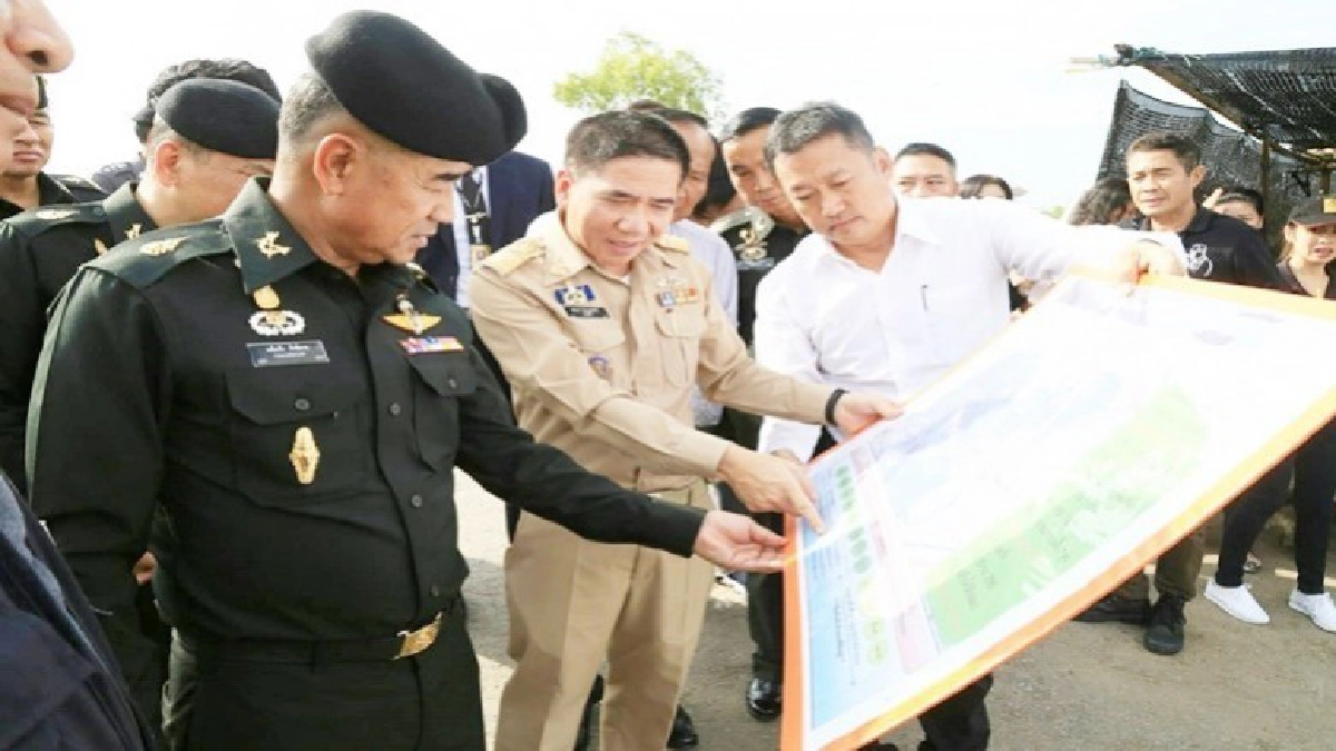 ผบ.ทบ.ลงพื้นที่อยุธยาสั่งเฝ้าระวัง-รับมือน้ำล้นตลิ่ง ผบ.ทบ.ลงพื้นที่อยุธยาสั่งเฝ้าระวัง-รับมือน้ำล้นตลิ่ง