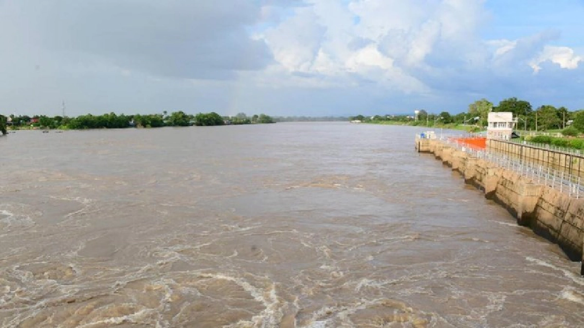 กรมชลยันมวลน้ำเหนือทะลักไม่ทำให้ท่วมเหมือนปี54 แน่ กรมชลยันมวลน้ำเหนือทะลักไม่ทำให้ท่วมเหมือนปี54 แน่