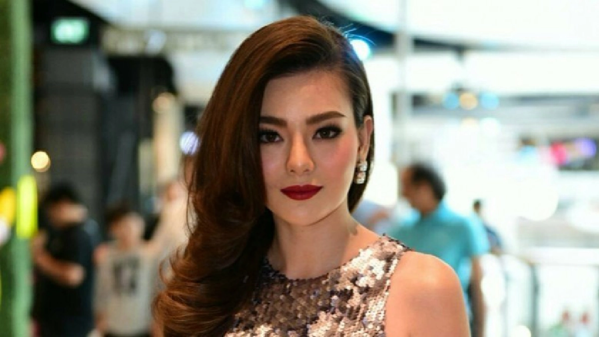 'ดิว' โบ้ยถามผจก.ถูกโยง นักแสดงสาว “ด” ตบลูกสส.