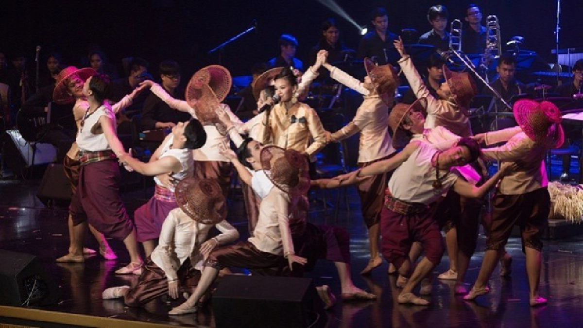  "๘๙ นาทีทำดีเพื่อพ่อ" ม.รังสิตร่วมถวายอาลัยในหลวงร.9