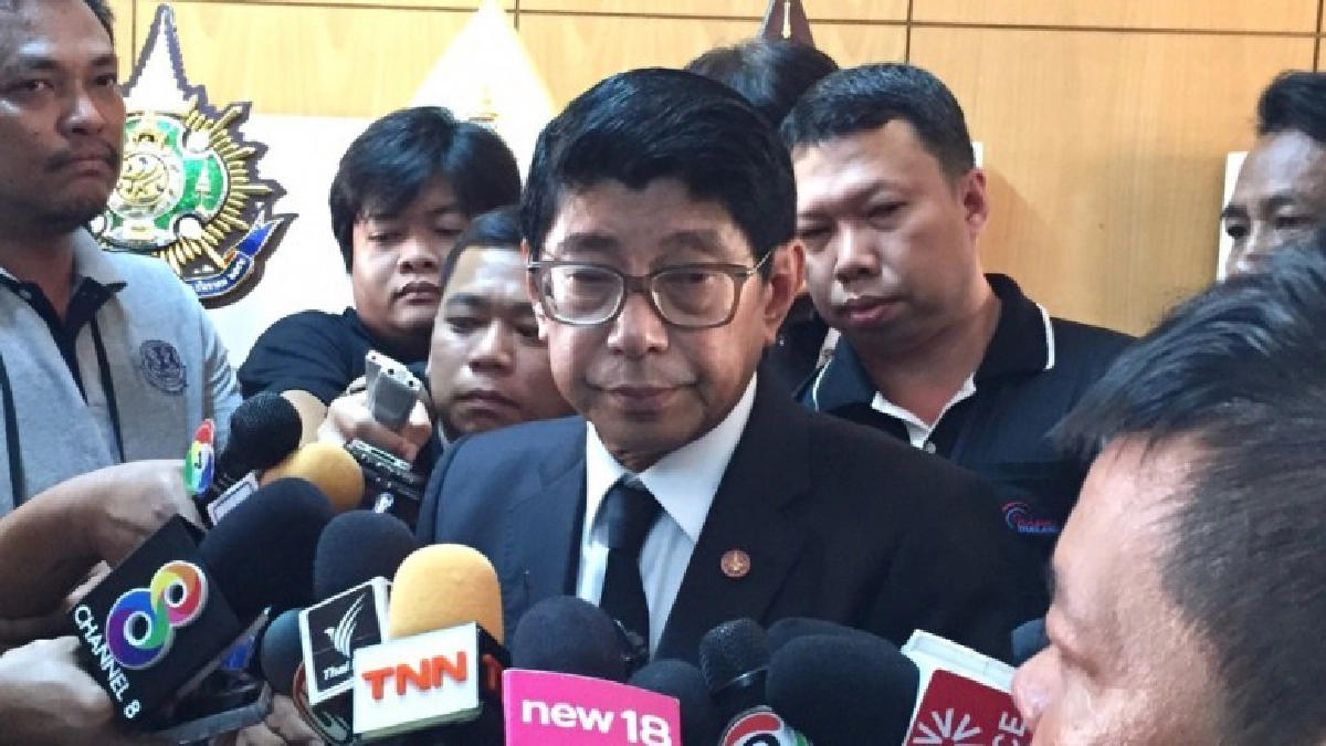 "วิษณุ"ลั่่นพรรคการเมืองหาเสียงได้เมื่อมี พ.ร.ฎ.เลือกตั้ง "วิษณุ"ลั่่นพรรคการเมืองหาเสียงได้เมื่อมี พ.ร.ฎ.เลือกตั้ง