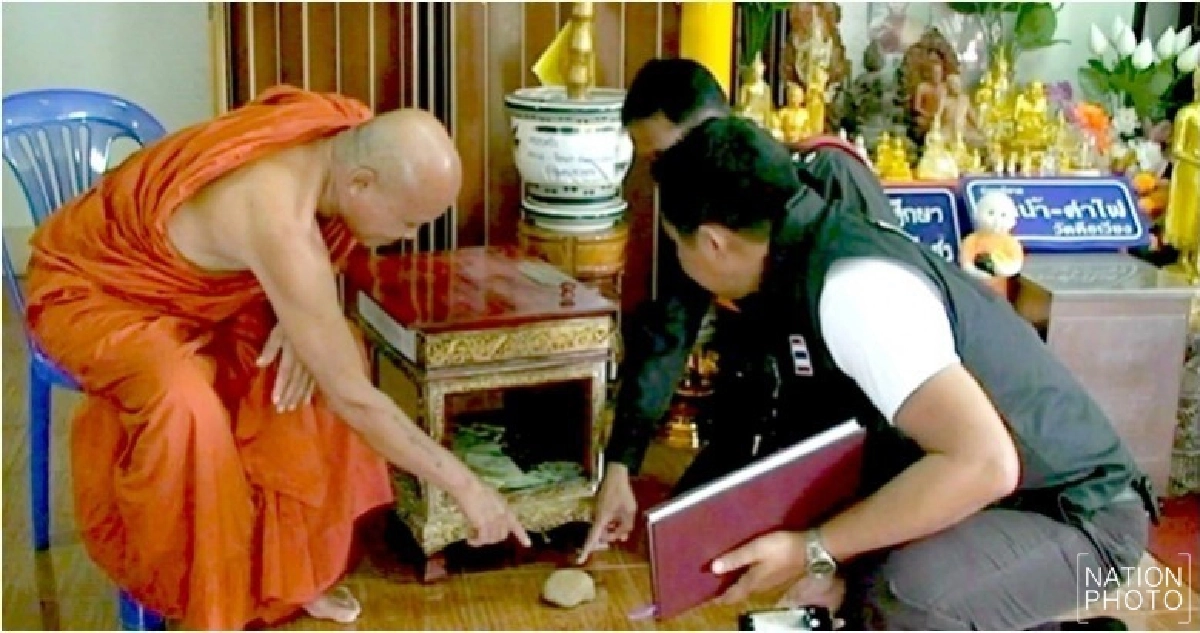ไม่กลัวบาป! โจ๋บุกทุบตู้บริจาคกลางวันแสกๆ ไม่กลัวบาป! โจ๋บุกทุบตู้บริจาคกลางวันแสกๆ